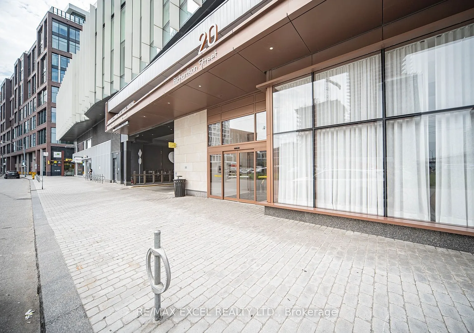 2 bed, $2,880 — Photo 3