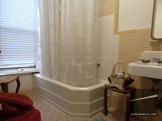 Rented by Highline Residential | media 10