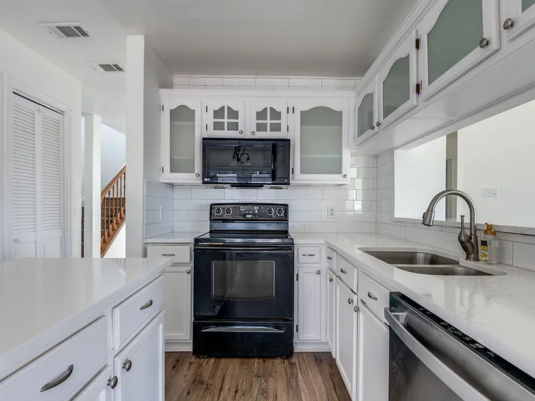 8029 Rice Dr — Photo 5