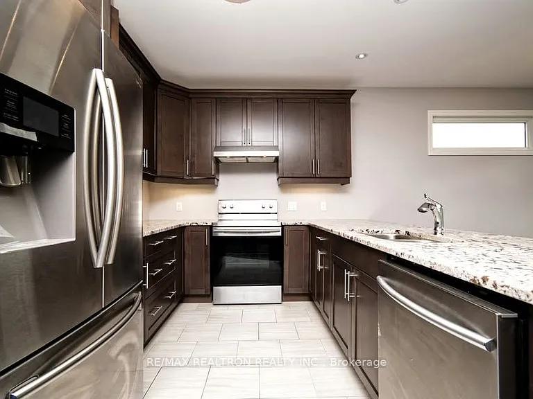 14 Tessa Blvd — Photo 6