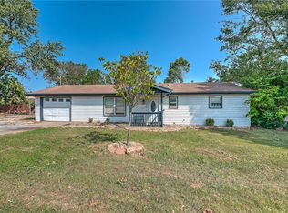 2301 W New Hope Rd, Rogers, AR 72758