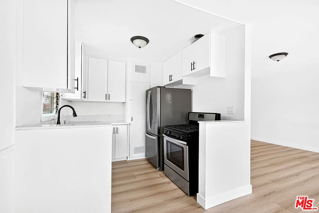 1 bed, 1.0 bath, 700 sqft, $1,995 — Photo 4
