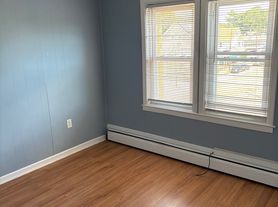 1302 Cranston St, Cranston, RI