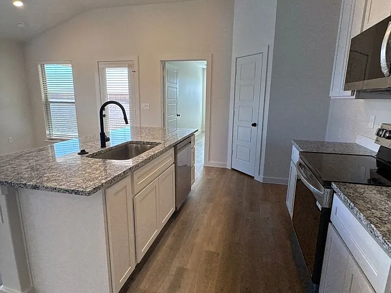 2176 Langford Ave — Photo 13