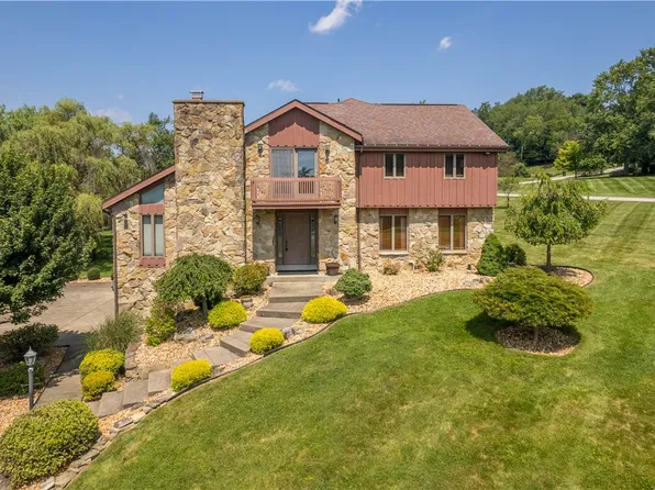 103 Farm Ln, Clairton, PA 15025