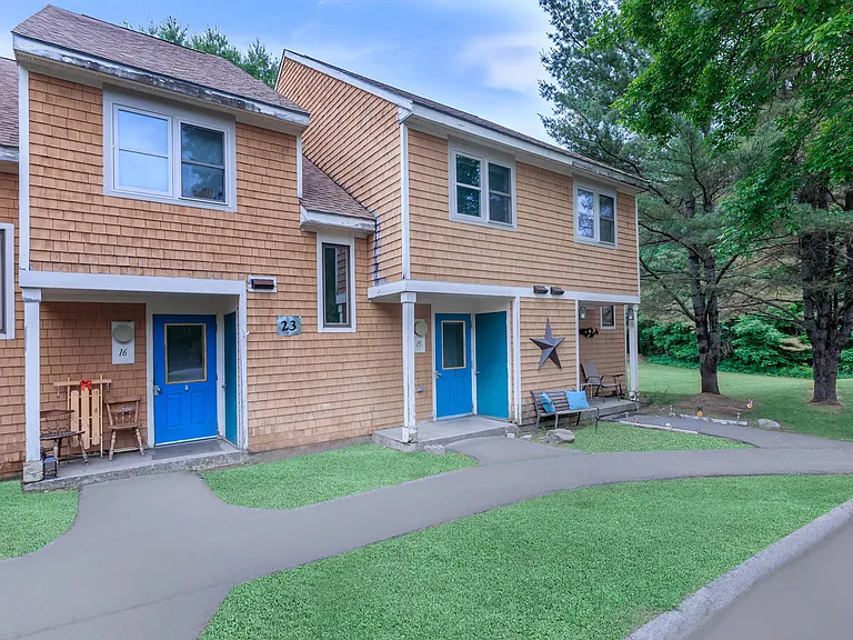 15 Country Meadows Ln — Photo 7