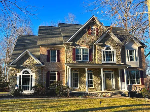 2210 Theseus Dr, Finksburg, MD 21048