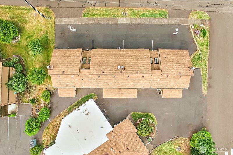 2nd image of 1608 Ruddell Road SE