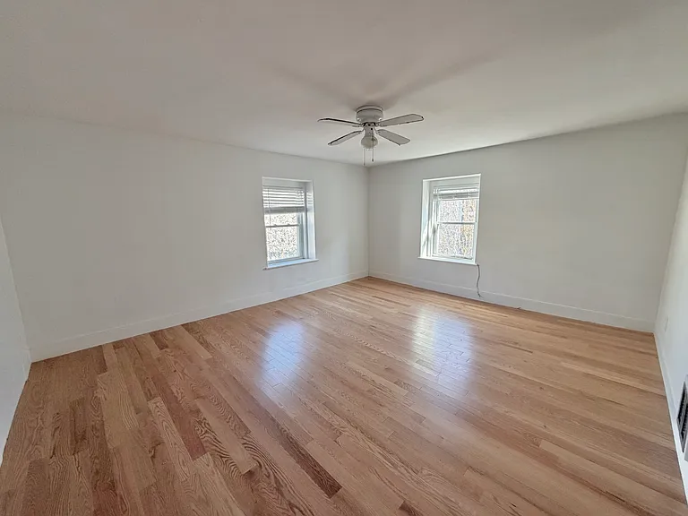 144 Cabot St #3 — Photo 14