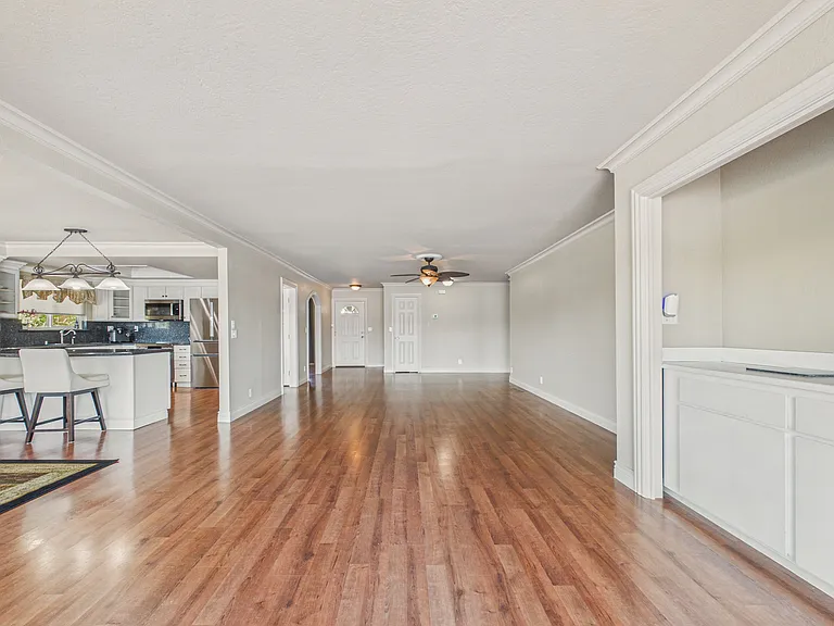 4910 Cabrillo Point — Photo 19