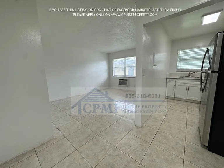 6031 Polk St — Photo 9