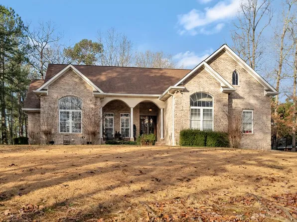 849 E Moravian Bnd, Chatsworth, GA 30705