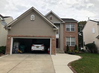 4 Cranberry Dr, Mays Landing, NJ 08330