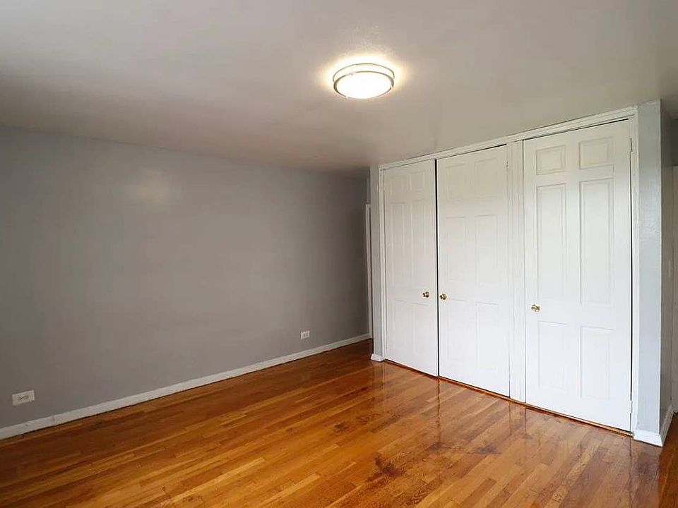 1st image of 940 Bronx Park S APT 4A