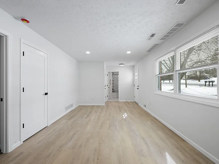 4519-4523 S Arlington Rd #4521 — Photo 7