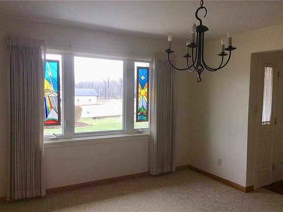 3rd image of 299 Pearson Dr