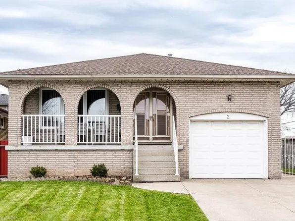 2 Village Dr, Hamilton, ON L8E 3M8