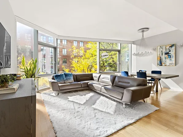 425 W 53rd St APT 409, New York, NY 10019