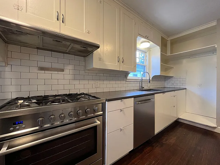 1723 NE 60th Ave — Photo 10