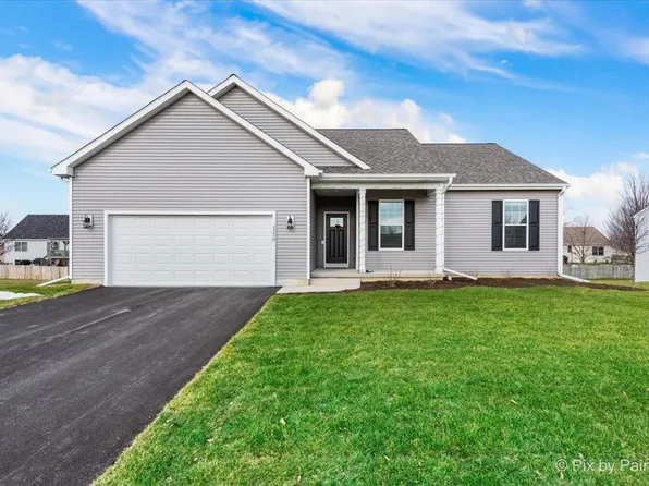 1209 Oakmont Ct, Sandwich, IL 60548