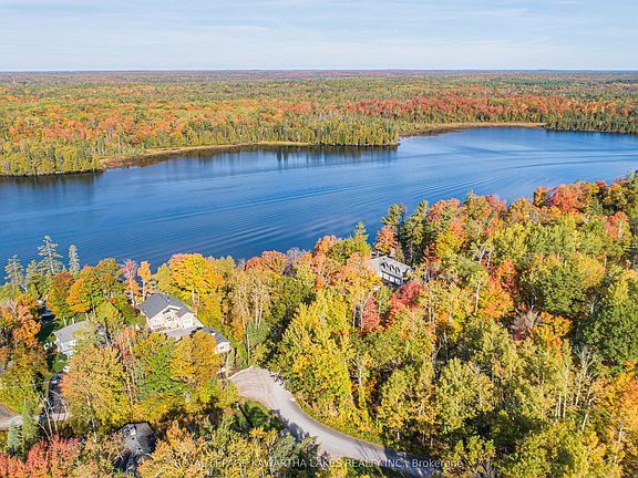 3rd image of 147 Lightning Point Rd