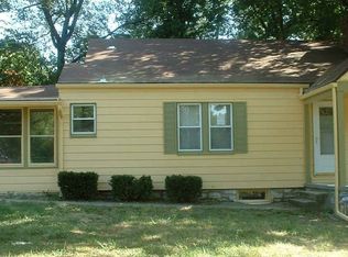11301 Sunnyslope Dr, Kansas City, MO 64134