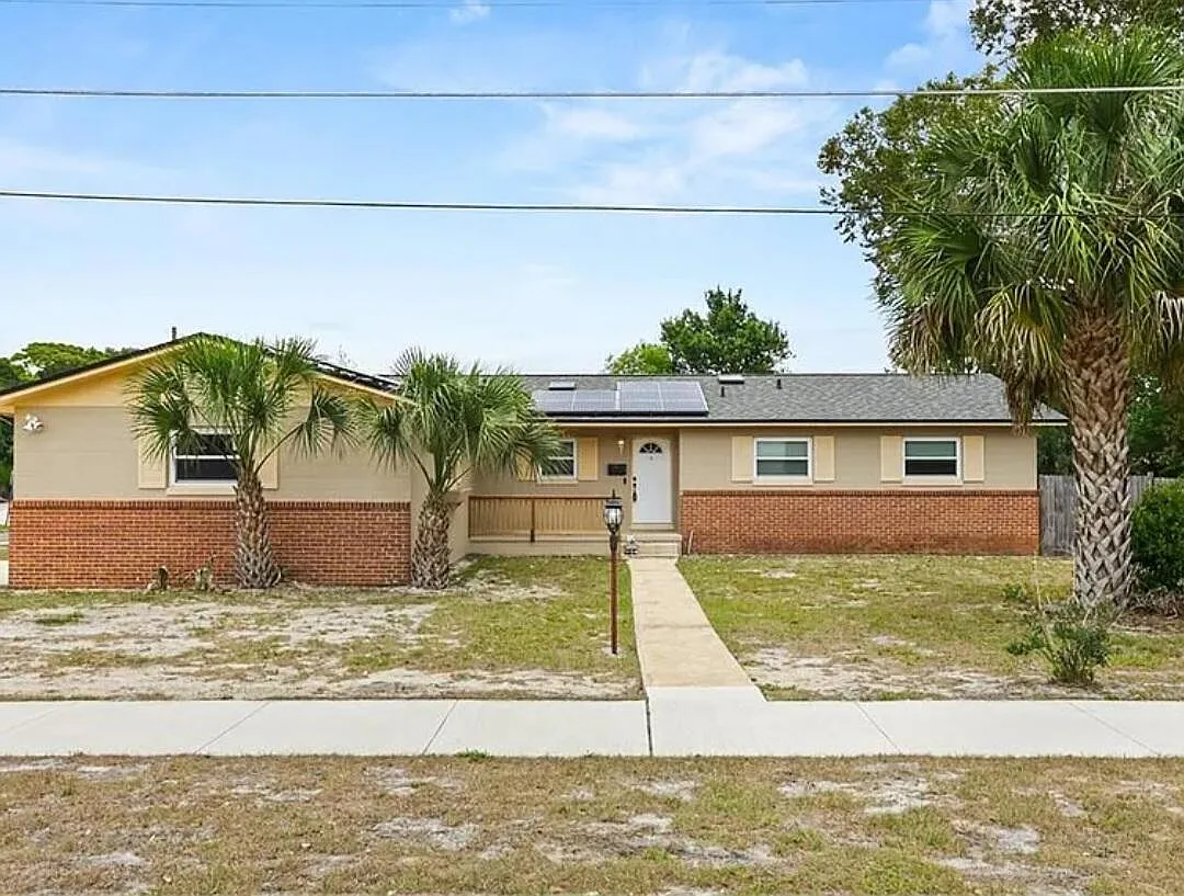 3 bed, 2.0 bath, 1236 sqft, $2,500 — Photo 1
