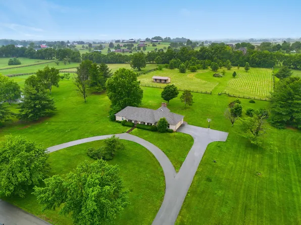 129 Lake Country Rd, Nicholasville, KY 40356