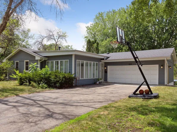 8324 Morris Rd, Bloomington, MN 55437