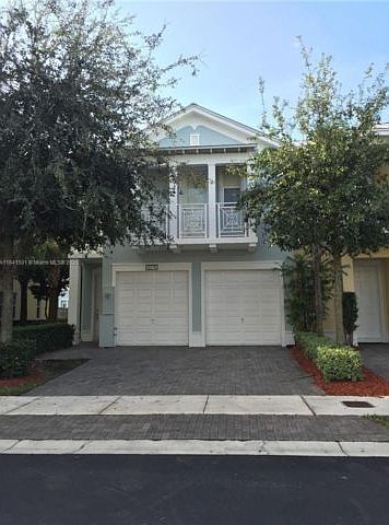 1st image of 10770 NW 76th Ln