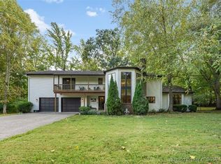 703 Braeview Dr, New Albany, IN 47150