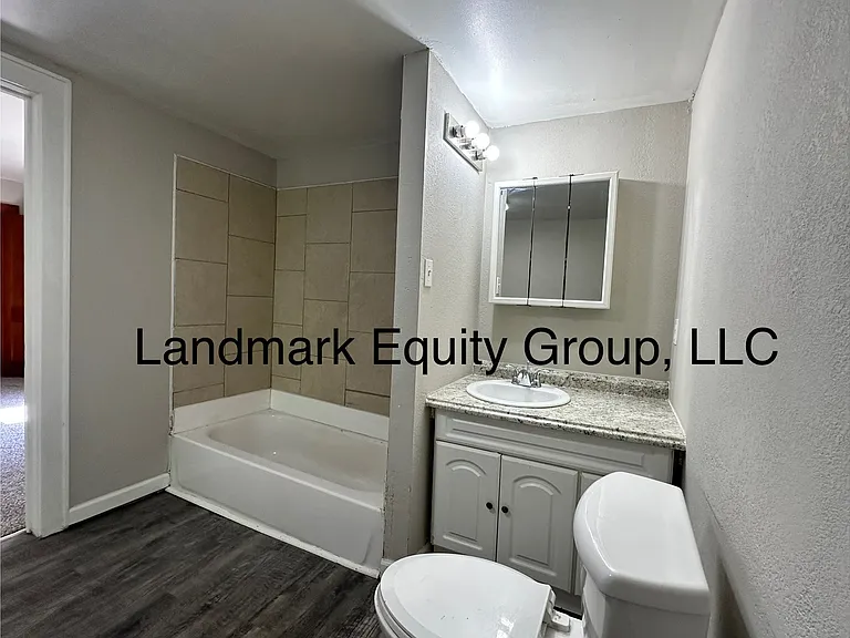 3006 Messanie St — Photo 9