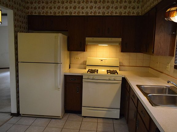 5th image of 9555 Southwest Hwy #1306-2