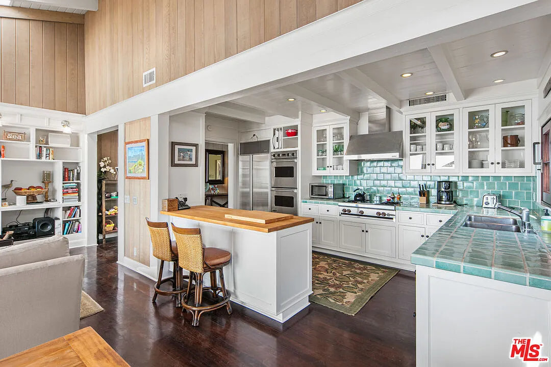 3 bed, 3.0 bath, $40,000 — Photo 3