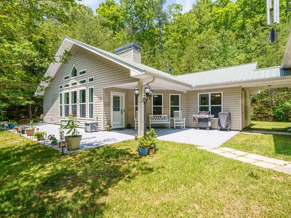 9121 Roy Rd, Ellijay, GA 30536
