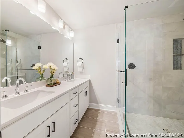 5709 Parker Pines Ct — Photo 22