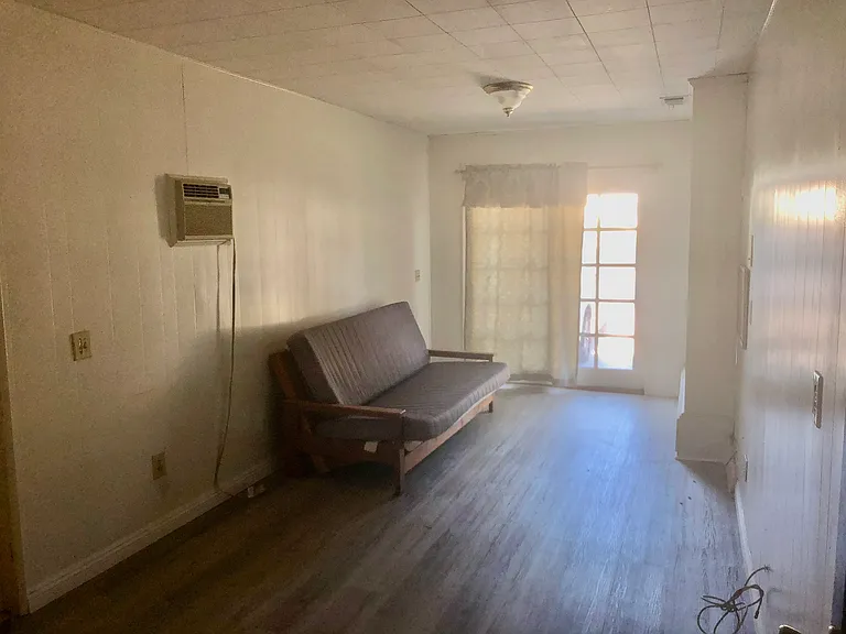 370 W Campus View Dr — Photo 9