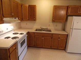 E2316 Parfreyville Rd APT 3, Waupaca, WI 54981