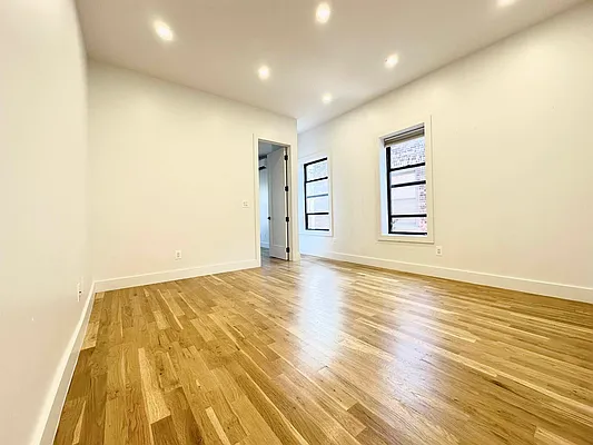 Rented by Camelot Realty Group | media 3