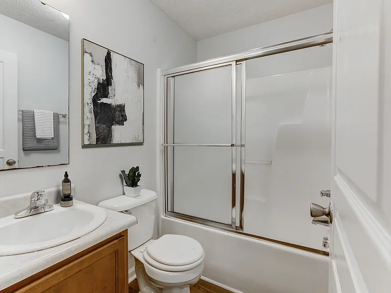 Rim Creek Apartments — Photo 4