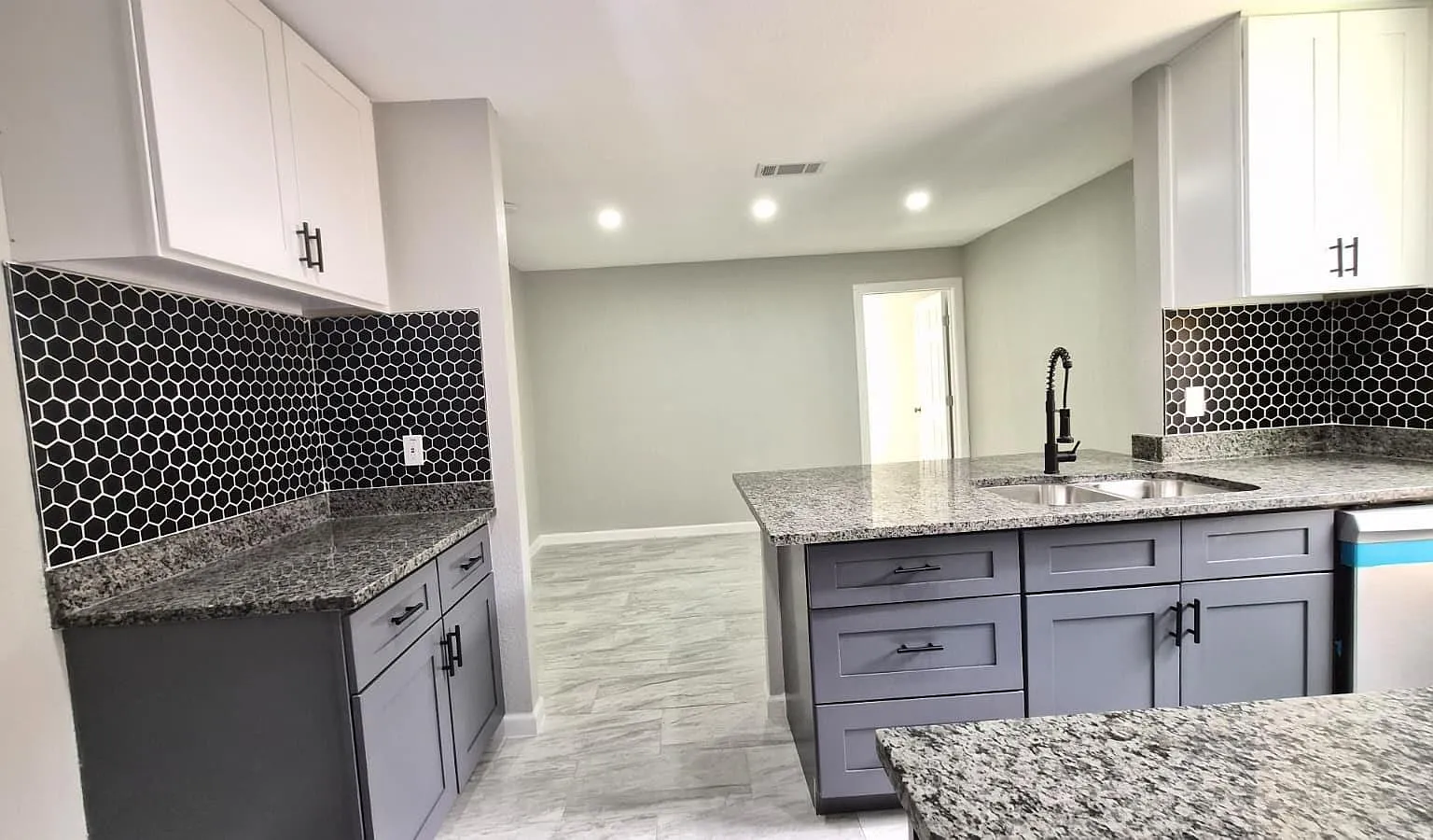 3 bed, 2.0 bath, $1,595 — Photo 1