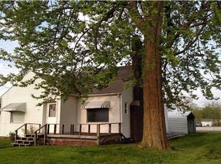 105 S Auburn Rd, Auburn, MI 48611