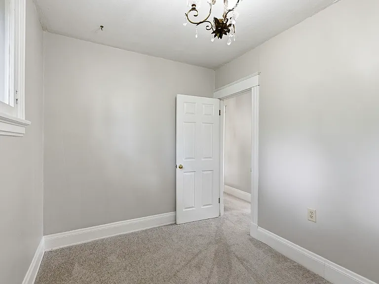 2840 Pine Grove Ave — Photo 32