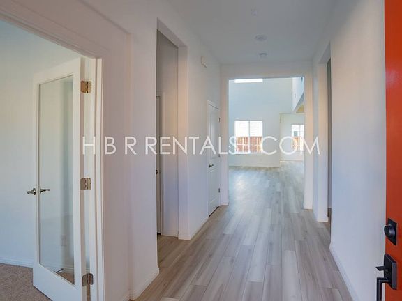 3rd image of 1574 Plumas Dr