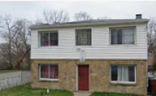 738 Adams St Photo 1
