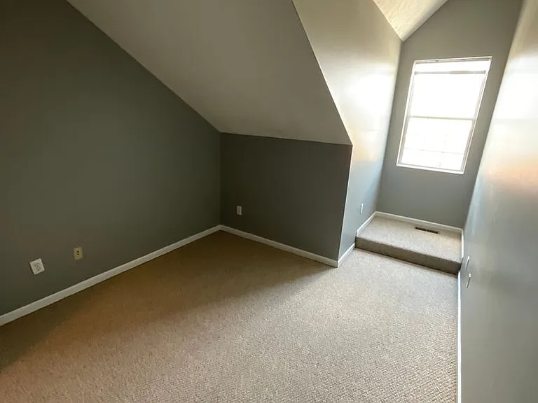 125 N Washington St — Photo 62