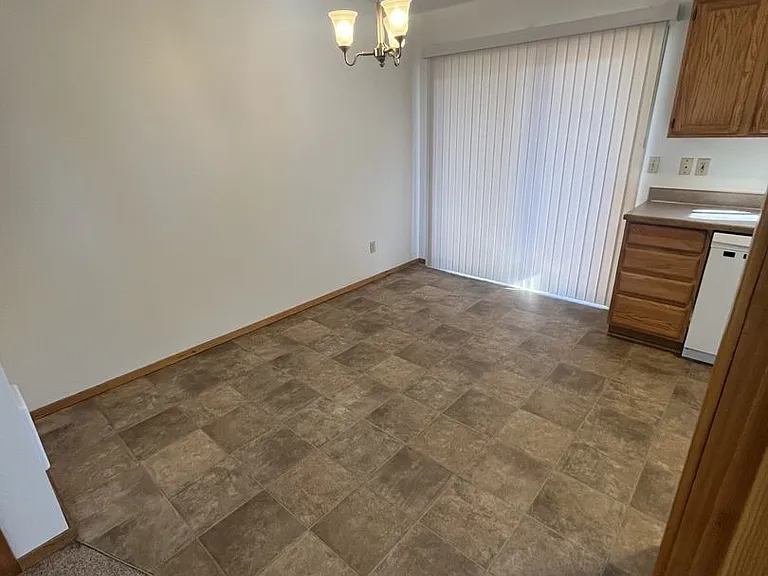 2528 NE Conners Ave — Photo 6