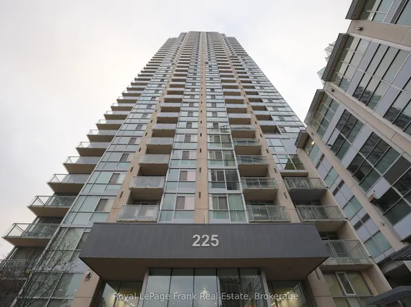 225 Webb Dr #3410, Mississauga, ON L5B 4P2