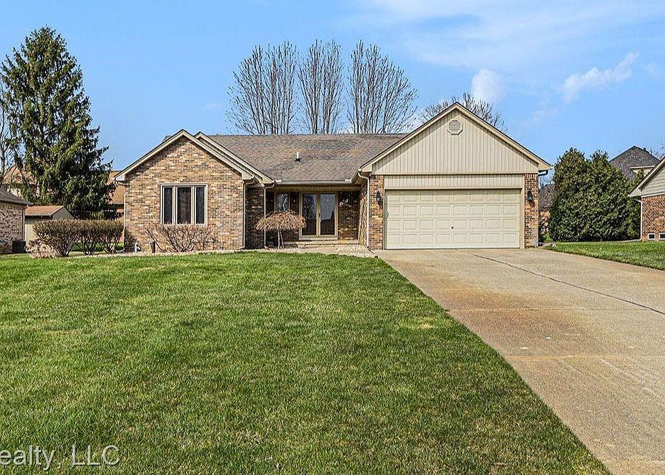 1st image of 61867 Woodfield Way