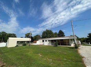 715 N College Ln, Aledo, IL 61231
